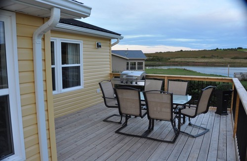 Clinton Cottage | Mayneview Cottage. Enjoy This Waterfront Cottage In Clinton Pei. PEI #2202544