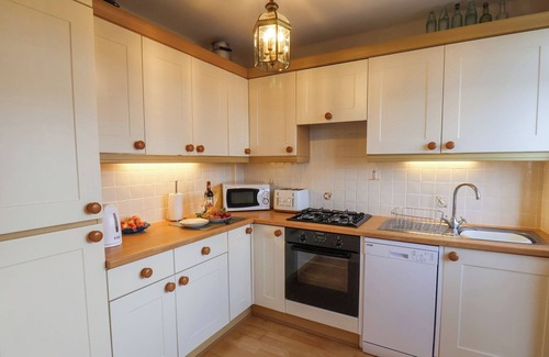 Fylingthorpe Cottage | MAYPOLE COTTAGE, family friendly, with a garden in Fylingthorpe