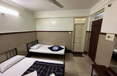 Gandhi Nagar Cabin | MAYUR PARADISE