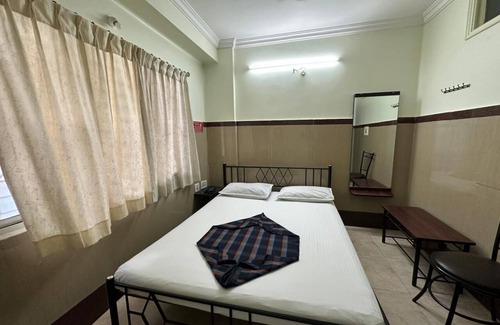 Gandhi Nagar Cabin | MAYUR PARADISE