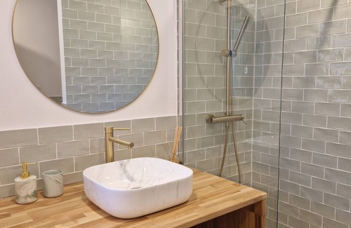 Garrigues Other | Mazet de Charme Avec Jacuzzi au Calme