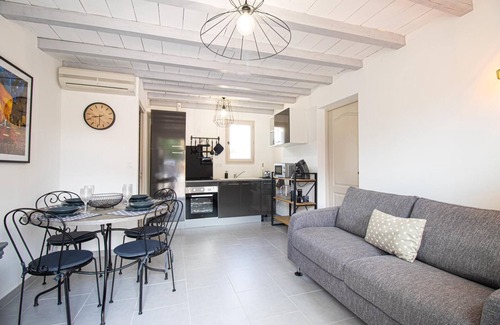 Fontvieille Apartment | Mazet Provençal Jardinpiscine Parking Privé Fermé