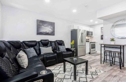 Hollywood House | Mazor Luxury Two Bedroom Vacation Home