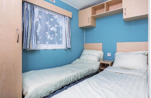 Hoek Resort | MB Beach Cottage