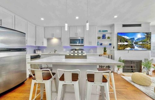 Mission Beach House | MB Massive Oceanview 6BR/6BA Sleep 30+Rooftop Deck