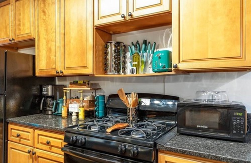 Cleveland Apartment | MC Loft at the Pillars-2bd 1bath University Cir