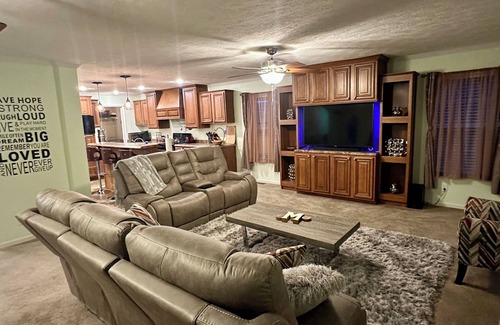Elizabethtown House | MC (Modern Country) LIVING