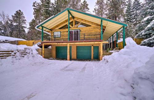 McCall House | McCall Retreat with Hot Tub - half Mi to Downtown!