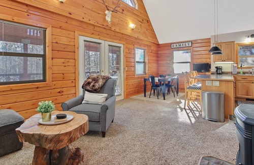 McCall Cabin | Mccall's Multiple Cabin Retreat for Larger Groups walk to Lake
