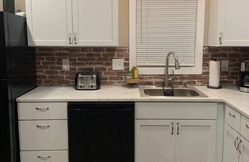 Jerseyville House | McClusky Trail GuesthousenConvenient Access to Jerseyville, Grafton & Alton