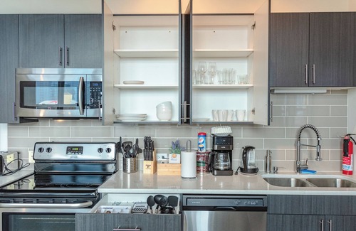 Near South Side Apartment | McCormick Place Designer Studio with optional parking for up to 4 guests