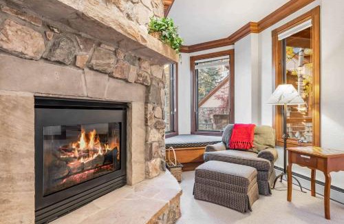 Highlands Townhomes Apartment | McCoy Peak 102 by East West Hospitality