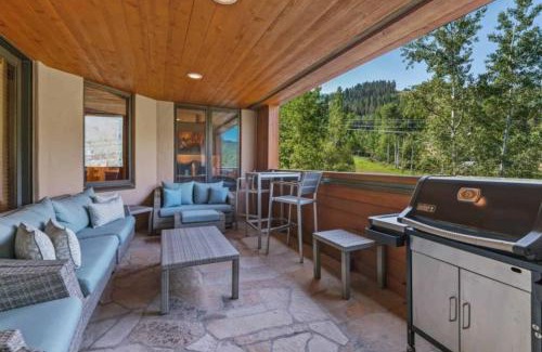 Highlands Townhomes Apartment | McCoy Peak 305 by East West Hospitality