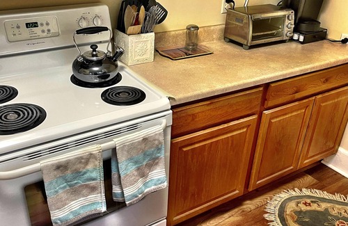 Wilmington Apartment | McDaniel’s Corner charming 1-bedroom with WiFi, AC in gorgeous Wilmington