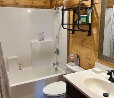 Gardiner House | McDonald Cabin #2 next to YNP