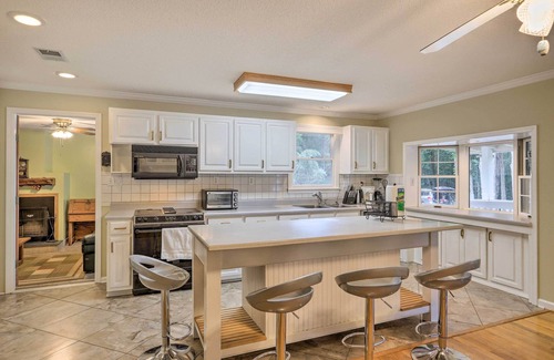 McDonough House | McDonough Getaway w/Private Lake on 24 Acres