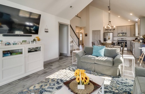McGaheysville House | McGaheysville Townhome w/ Mountain Views!