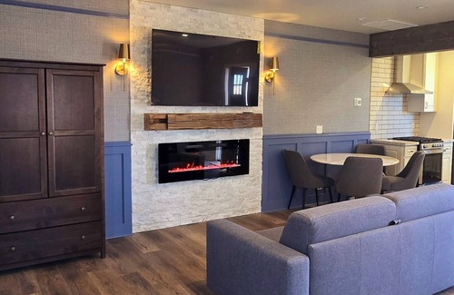 Crowley Lake Cabin | McGee Creek Lodge