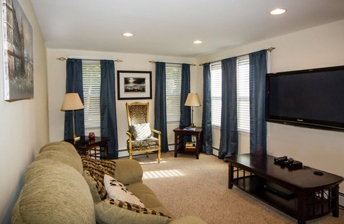 Pemberton House | McGuire, Fort Dix, Lakehurst / (JBMDL) Only A 5 Minute Drive!