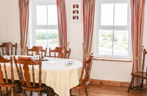 Carrowmore House | McGuire's Cottage