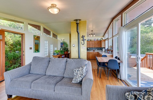McKinleyville House | McKinleyville Getaway w/Hot Tub & Ocean Views!