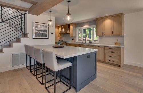 Homewood House | McKinney Bay Retreat - Split Lakefront - TLUXP