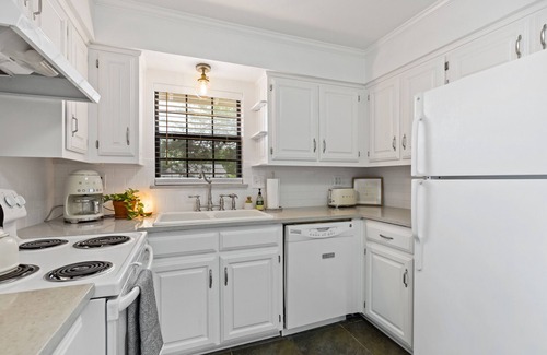 McKinney Cottage | | McKinney Manor | Cottage in Historic Downtown McKinney
