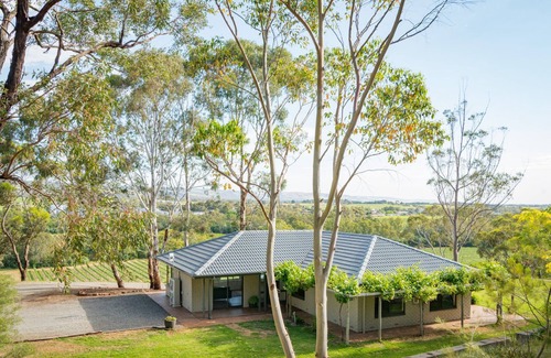 McLaren Flat House | McLaren Vale Getaways - Hillside House