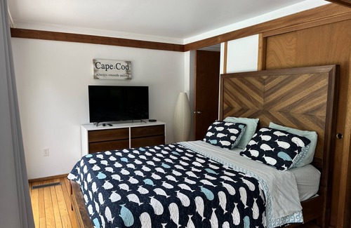 New Seabury House | MCM Gem in New Seabury w/heated pool, sleeps up10