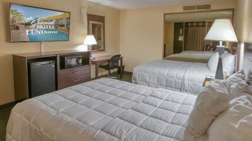 Odessa Hotel | MCM Grande FunDome Odessa