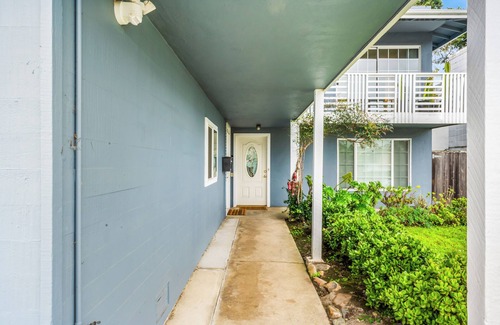 San Bruno House | MCM Hillside Home + 15 mins to SF + Pet Friendly