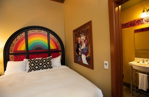 New Tacoma Hotel | McMenamins Elk Temple