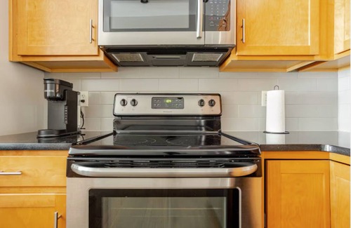 Wholesale District Apartment | McOuat Place 7C - Luxury 1 Bed Downtown Indy Apartment Prime Location