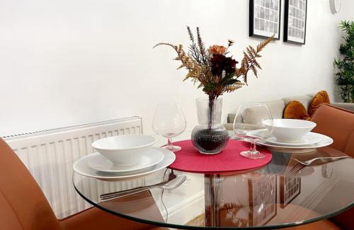 South Norwood Apartment | McRae - 2 bed Flat - South Norwood - Crystal Palace