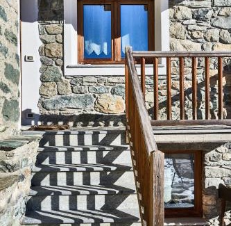Valtournenche Apartment | MCX Vacation Rental - MAISON LOZ Duplex in villaggio tipico Valdostano con comfort moderni e panorama mozzafiato