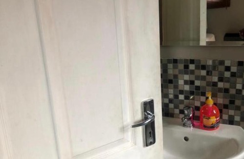 Emalahleni House | MD 2 GUEST HOUSE