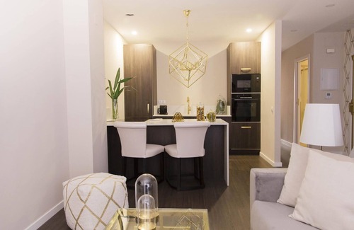 La Roqueta Apartment | MD Julio Antonio Elegant Apartment Center