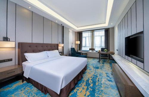 Jiangxia District Hotel | ME Yinhe International Hotel