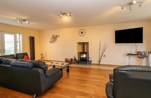 Darlington House | Mead House