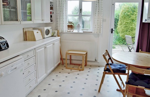 Broadwindsor Cottage | Meadow Cottage-E1793
