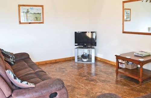 Buckton Cottage | Meadow Cottage - UK45882