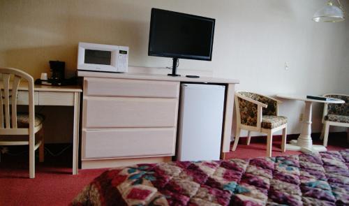 Ithaca Hotel | Meadow Court Inn - Ithaca
