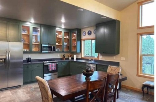 New Meadows House | Meadow Creek golf, sauna, views!