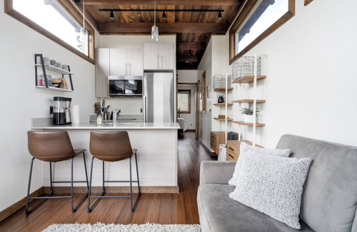 Stanley Cabin | Meadow Creek Tiny Home #03 with Mountain View