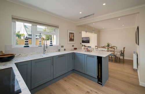 Bembridge House | Meadow Drive, spacious and modern family home