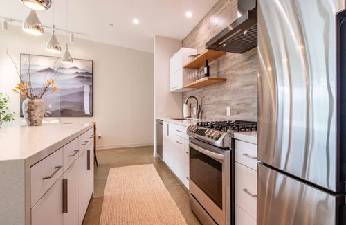 Midpines Bed & Breakfast | Meadow in Horizon by Yosemite