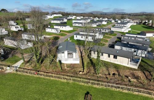 Grampound Resort | Meadow Lakes TM44