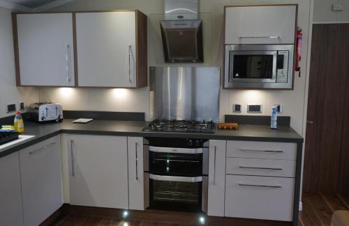 Grampound Resort | Meadow Lakes TM44
