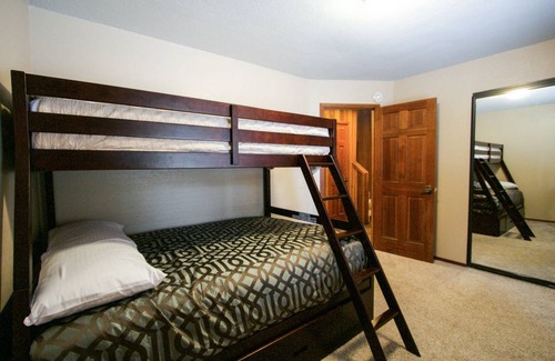 Mammoth Lakes Condo | Meadow Ridge 7