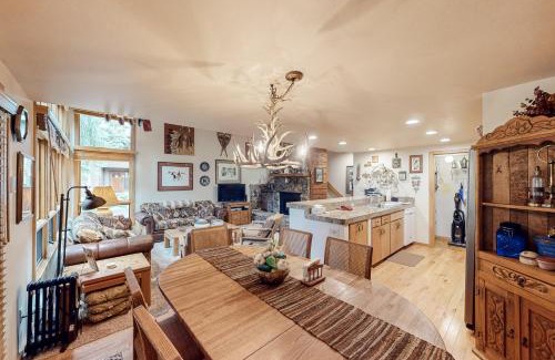 Vail House | Meadow Run, Unit 15